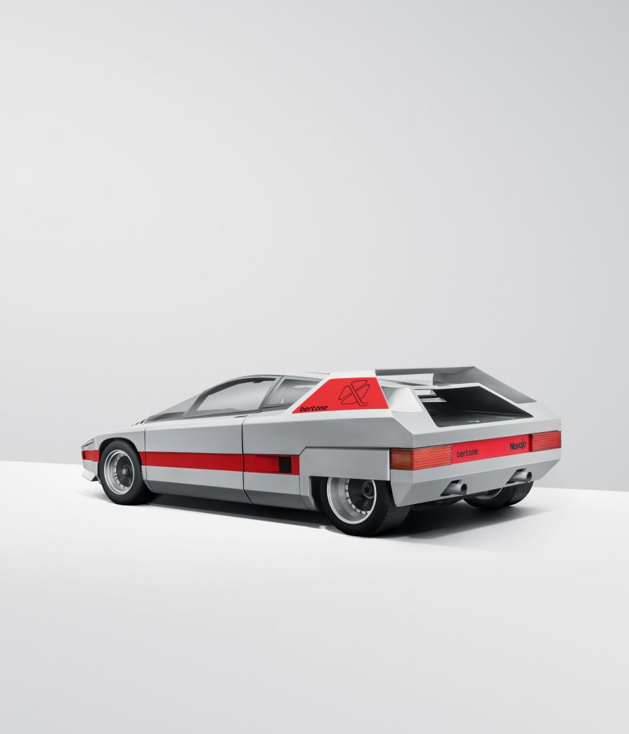  Alfa Romeo 33 Navajo (750.33.117) 1976 года  (фото 4 из 26)